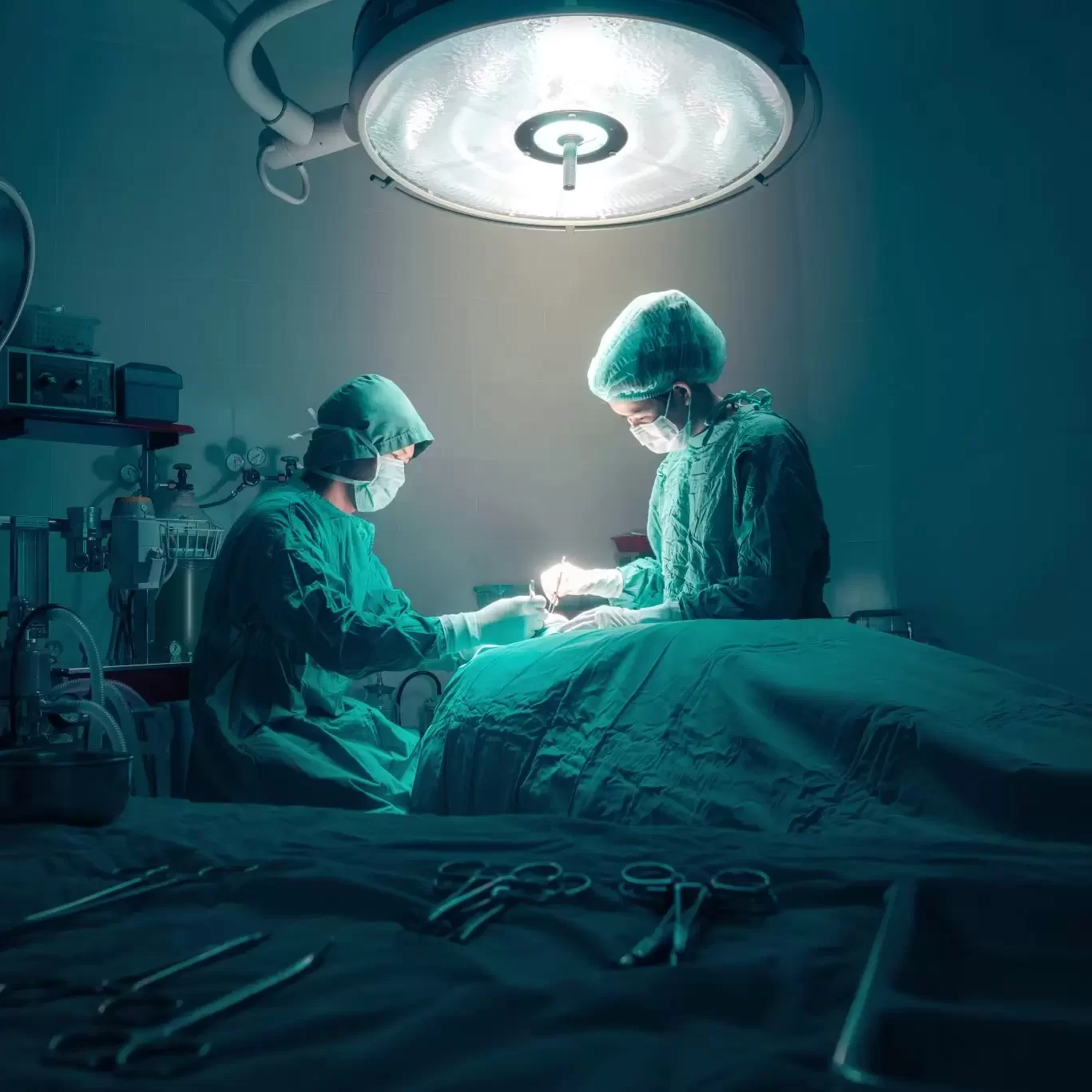 https://www.schlauchmagenistanbul.com/wp-content/uploads/2023/11/surgeons-team-working-with-monitoring-patient-surgical-operating-room-2048x1367-1-e1701253555564.webp